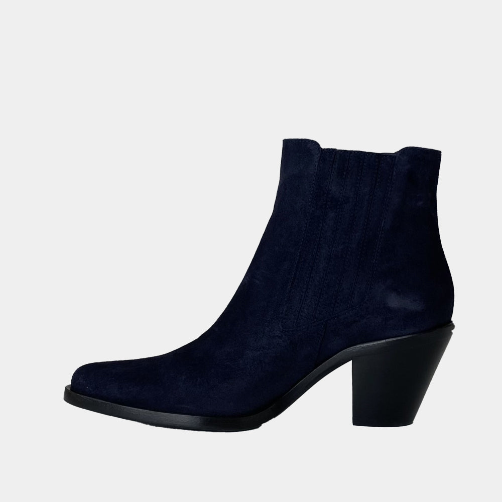 BOOTS FREE LANCE JANE 7 CHELSEA BOOT